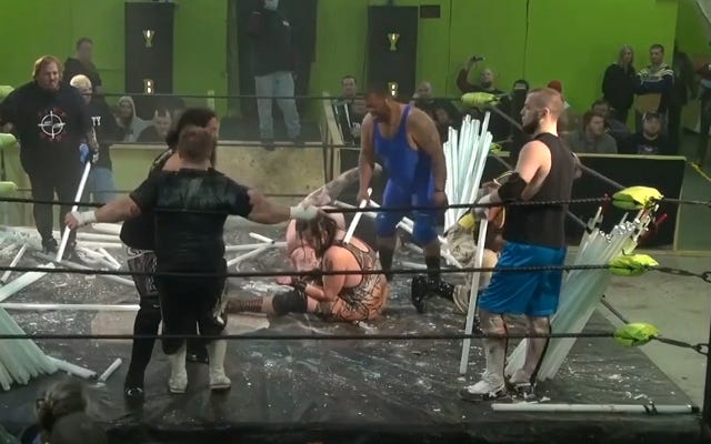 [Screenshot: Everyone smashes tubes, Patricks stands in a corner, looking bored]