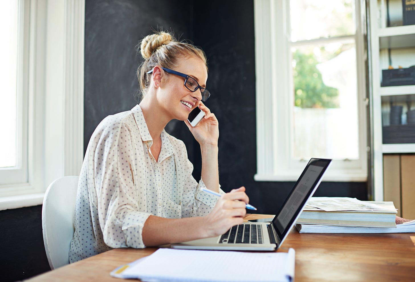 Drowning in Follow-Up Emails? The 5-Step Life Raft for Busy Founders