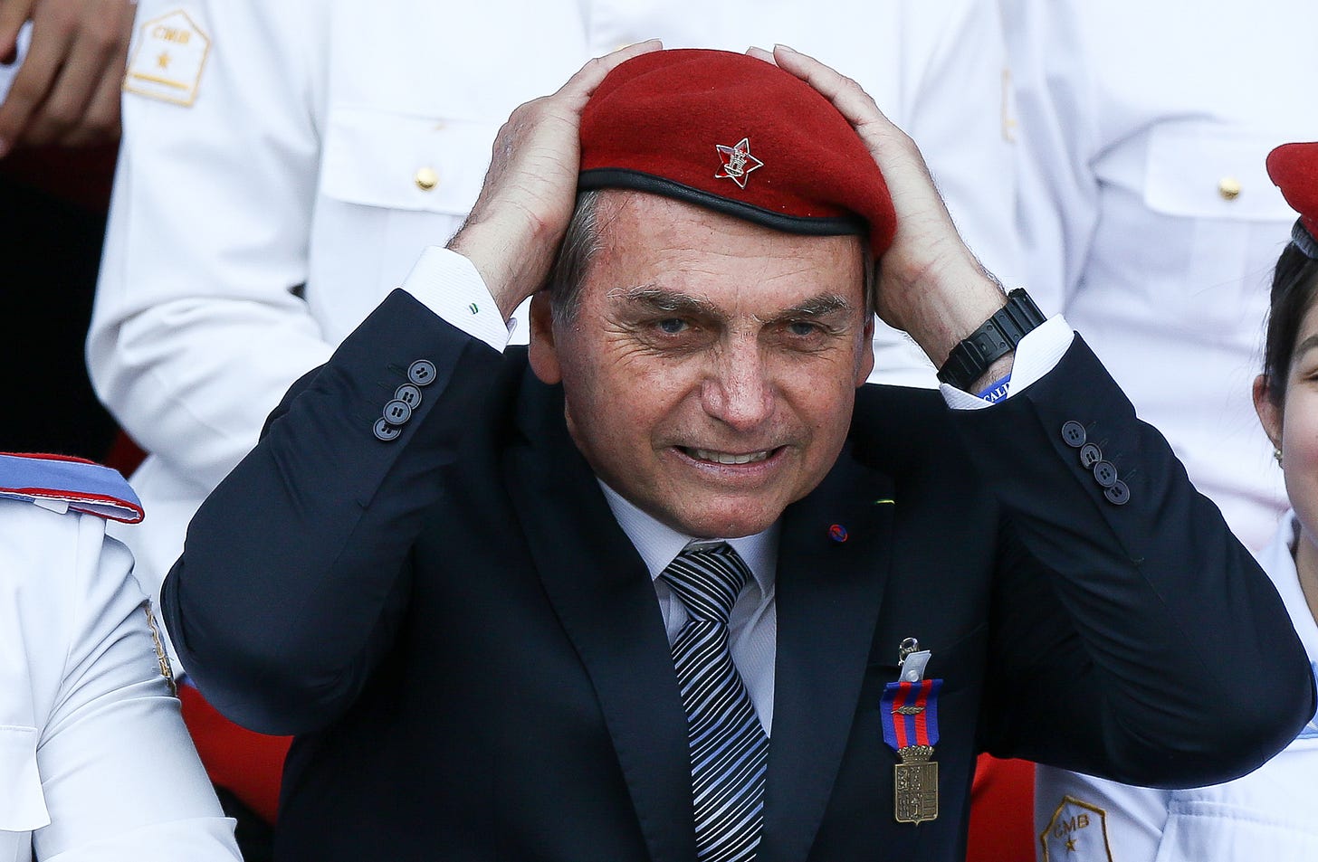 Bolsonaro é cópia à direita e desajeitada de Hugo Chávez Bolsonaro é cópia à direita e desajeitada de Hugo Chávez