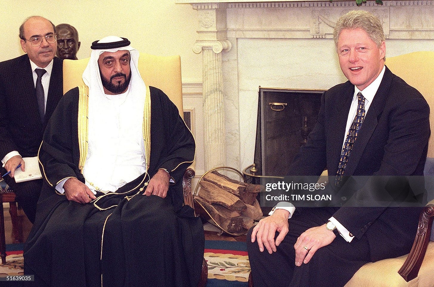US President Bill Clinton (R) meets with Crown Pri