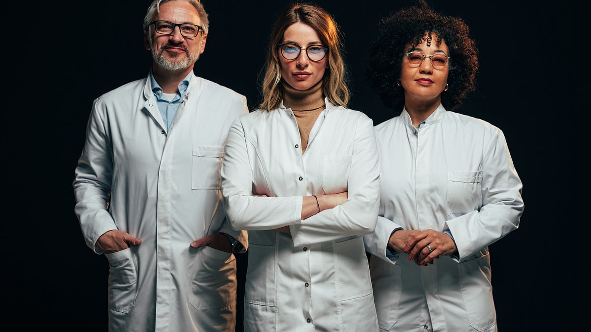 The Next Pandemic Will Begin With &lsquo;Trust Me&rsquo;