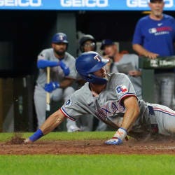 Rangers se recuperan y salen airosos contra Orioles en la 10ma entrada Rangers se recuperan y salen airosos contra Orioles en la 10ma entrada