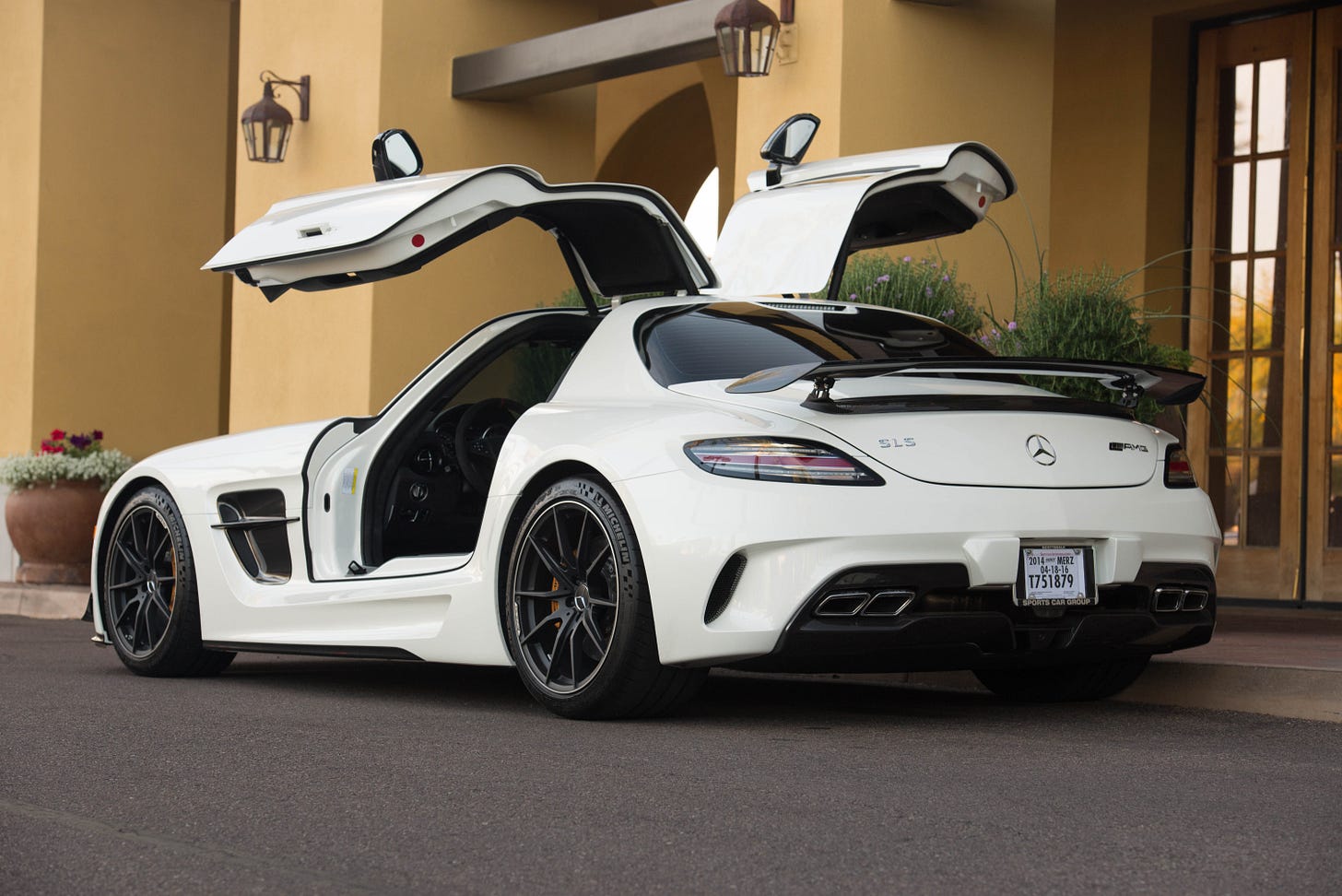 Mercedes-Benz SLS AMG Black Series from Scottsdale Cars and Coffee this  morning. [OC][6016x4016] : r/carporn