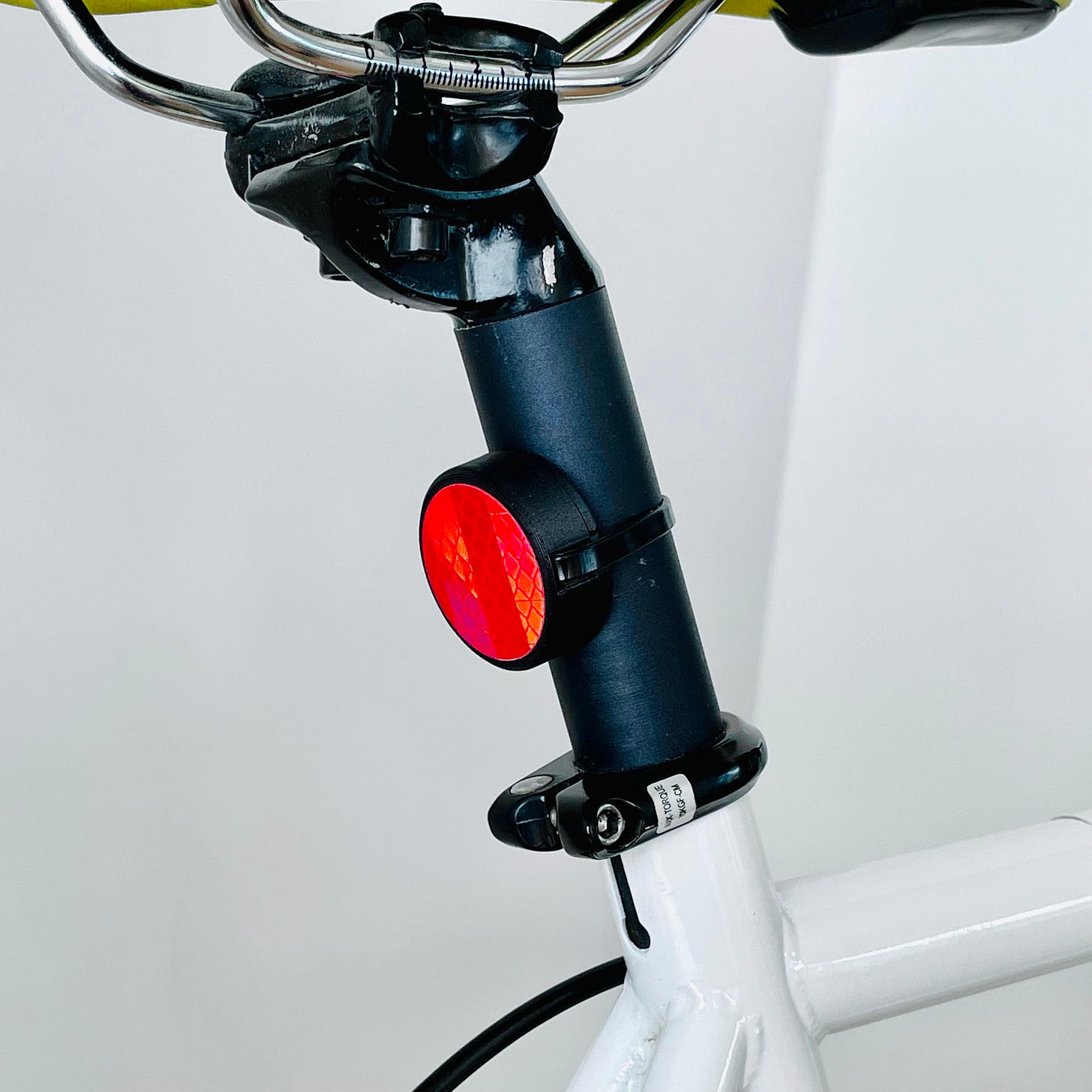 L'ORIGINALE: supporto/riflettore per bici AirTag - Etsy Italia