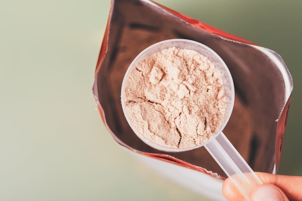 Whey concentrado ou isolado: diferenças e qual utilizar?