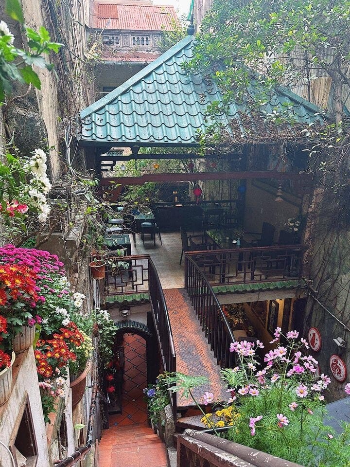 Egg coffee, coconut coffee in Hanoi