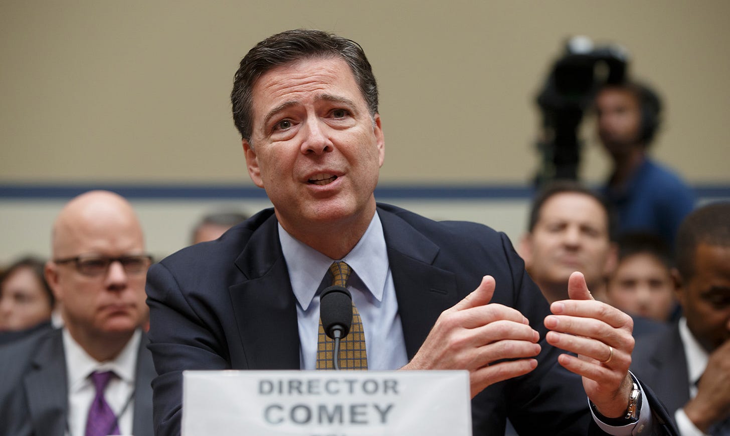 Newly appointed US Attorney will attempt to charge James Comey despite  prosecutors finding no probable cause: Sources - ABC7 Los Angeles