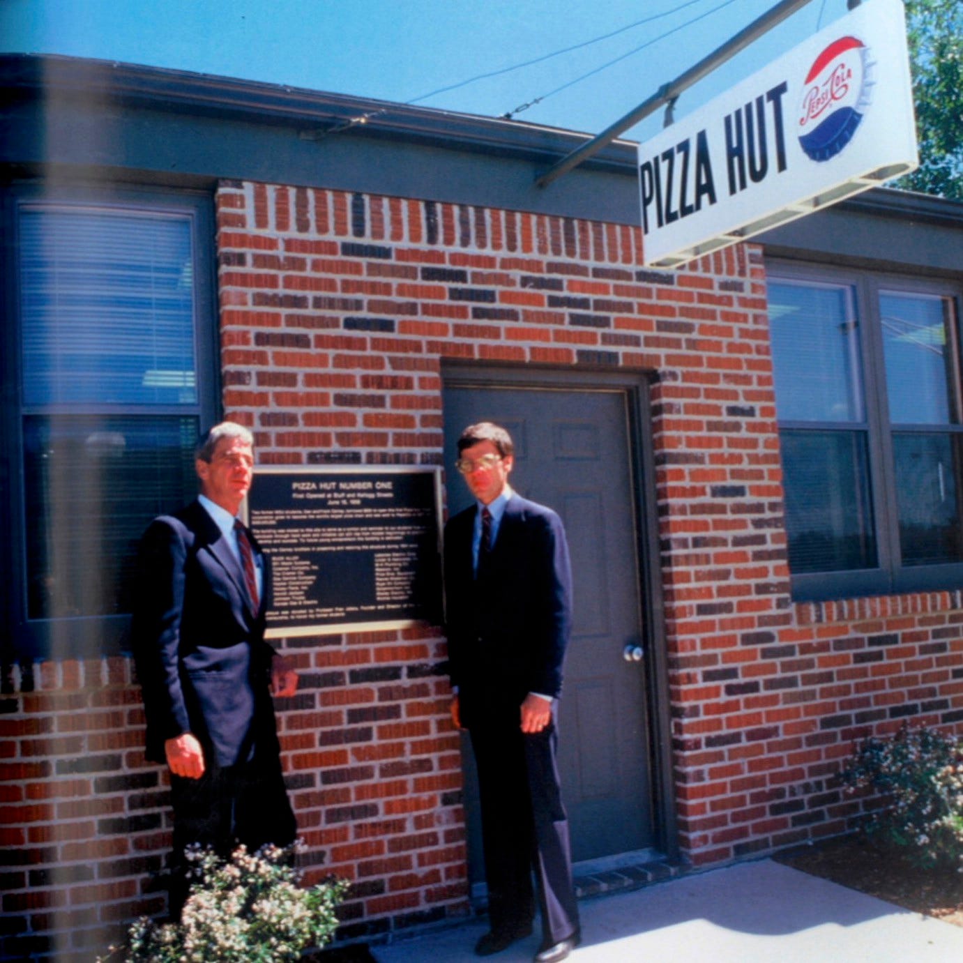 Pizza Hut Co-Founder Frank Carney Remembered For Entrepreneurial Spirit |  KMUW