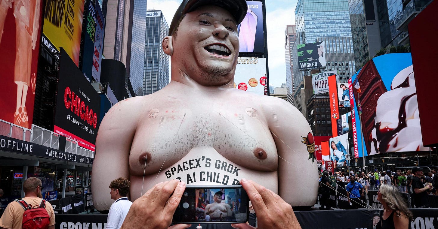 Giant inflatable Elon Musk appears in Times Square one day before SpaceX IPO, with a scathing message for its CEO Giant inflatable Elon Musk appears in Times Square one day before SpaceX IPO, with a scathing message for its CEO