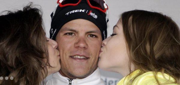 Kiss kiss Kiss kiss