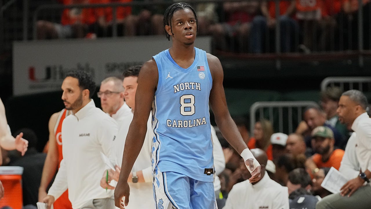 Carolina basketball | UNC freshman star Caleb Wilson out with broken left  hand - ABC11 Raleigh-Durham