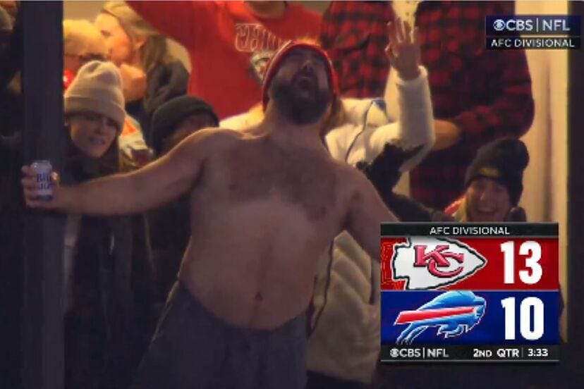 Jason Kelce celebrates shirtless next to Taylor Swift after Travis'  historic TD | Marca