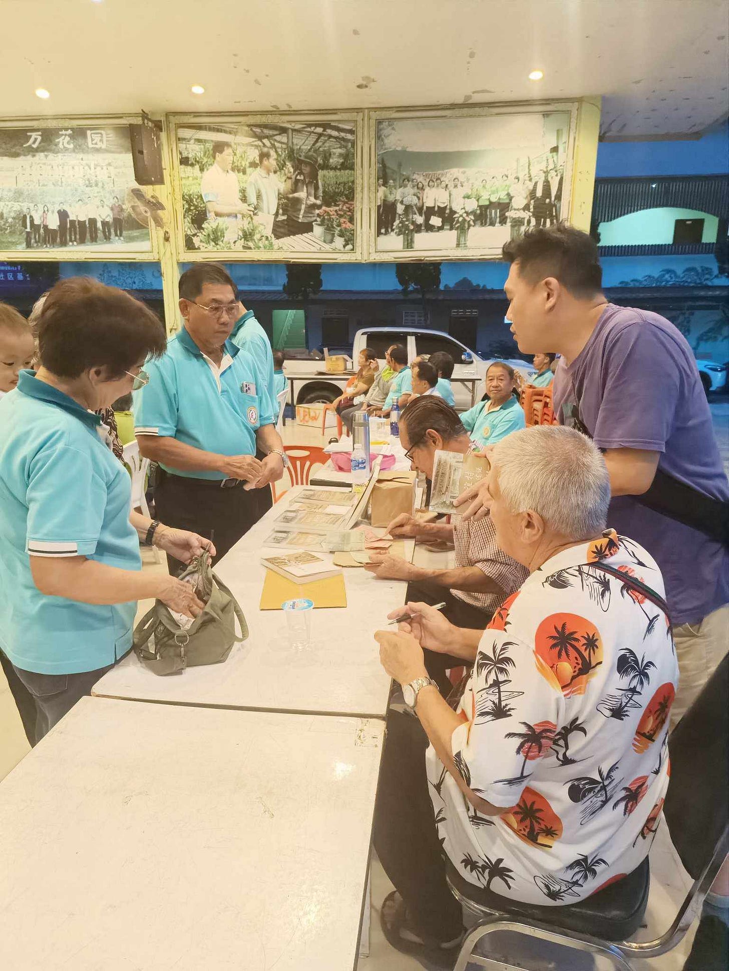 No description available.