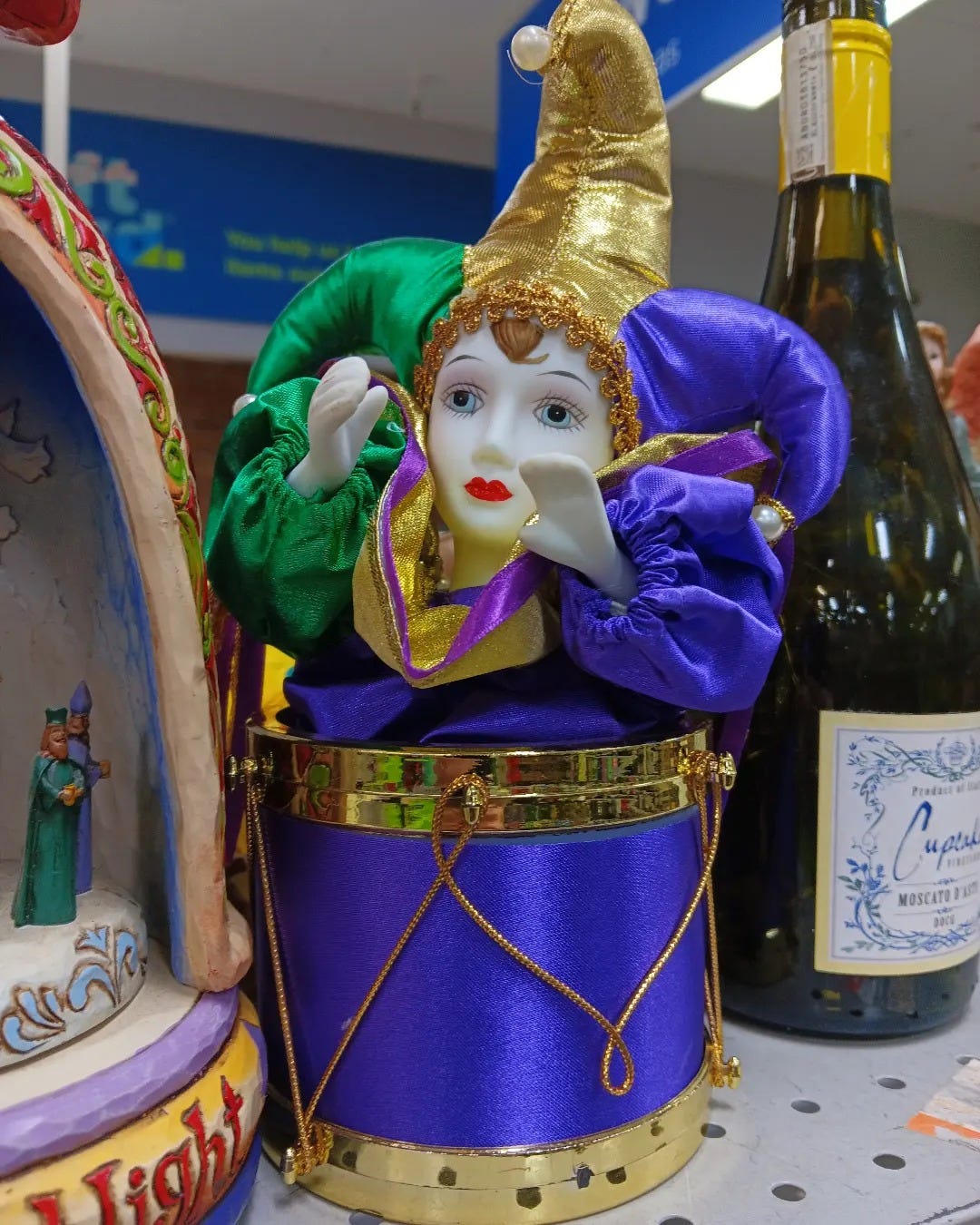 No photo description available.