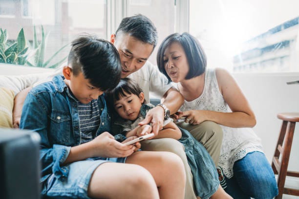 16,700+ Taiwan Family Stock Photos, Pictures & Royalty-Free Images - iStock  | Asian family, Chinese family, Taiwan home | Dr. Marcus Peter