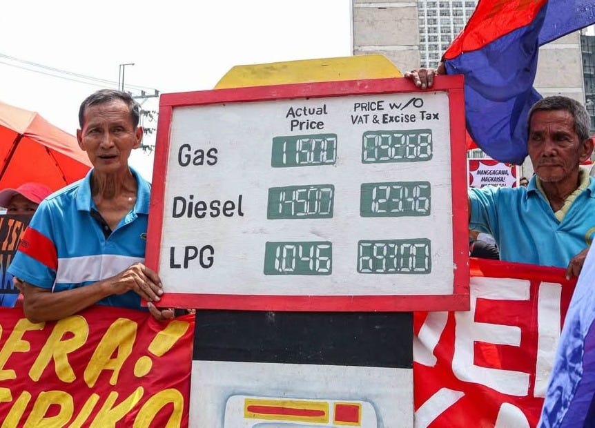 In the Philippines, jeepney drivers are striking, demanding price controls and higher wages on March 26 In the Philippines, jeepney drivers are striking, demanding price controls and higher wages on March 26