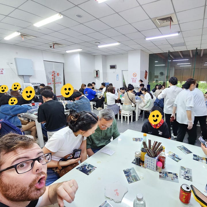 Huxi Old Alley Noodle House (沪西老弄堂面馆, hùxī lǎolòngtáng miànguǎn)