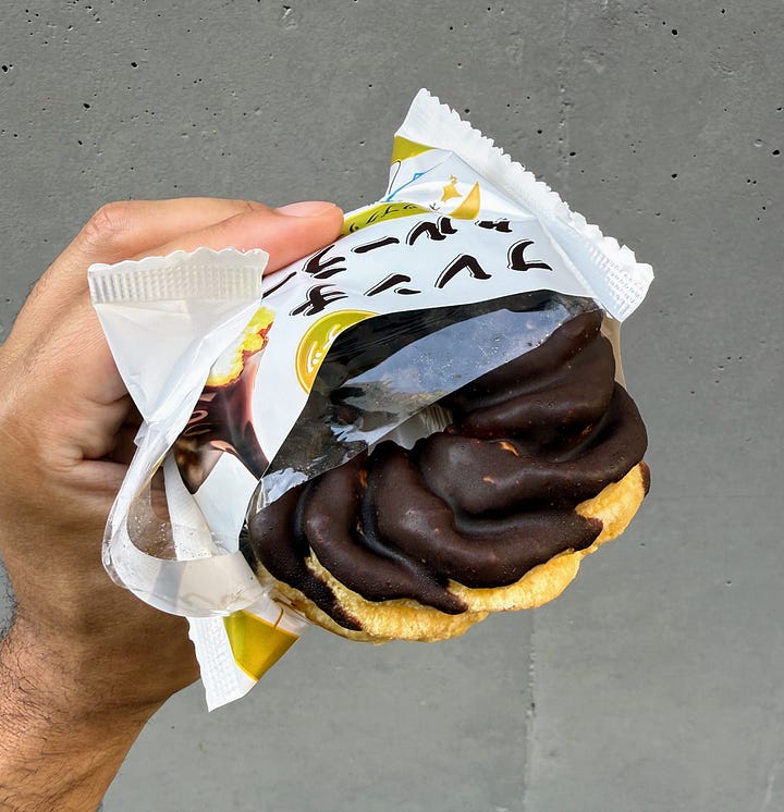 Cream filled choux pastries