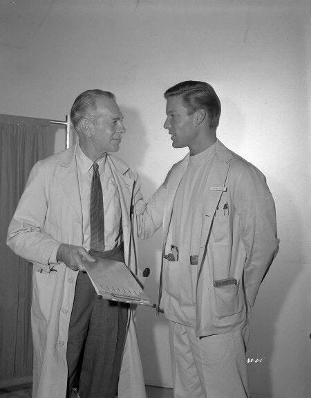 Dr. Kildare: Raymond Massey as Dr. Gillespie and Richard Chamberlain as Dr.  James Kildare