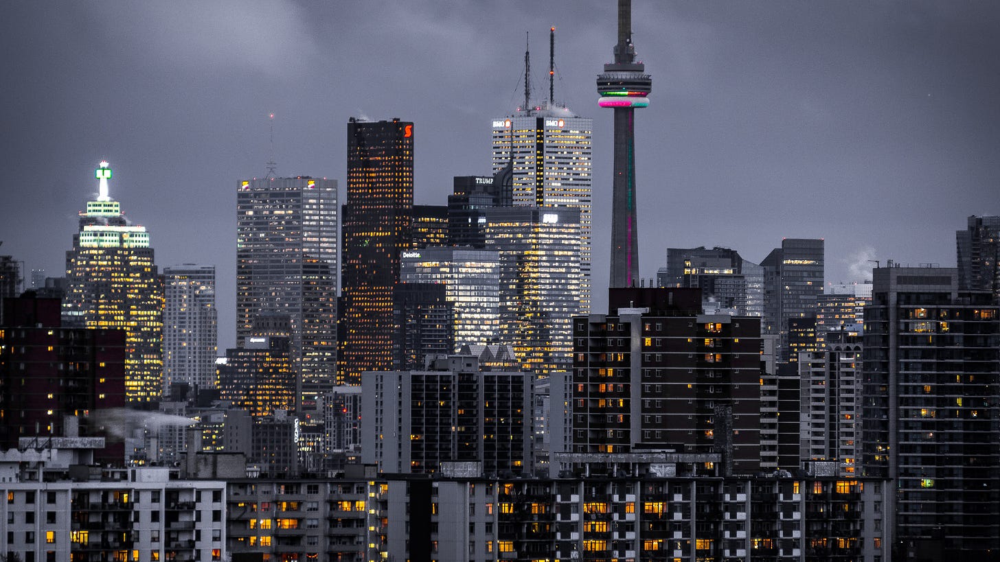 Toronto apartments with the CN Tower Toronto apartments with the CN Tower