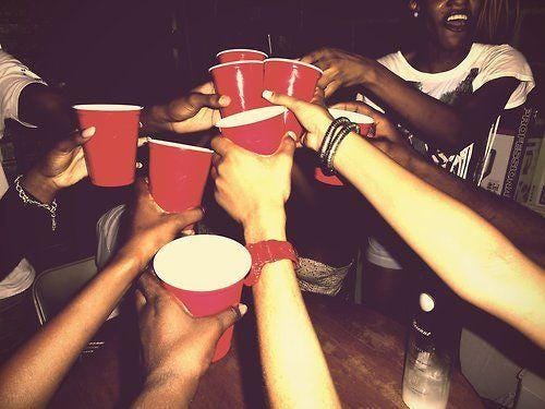 SuperoCatering.co.uk: Red American party cups.
