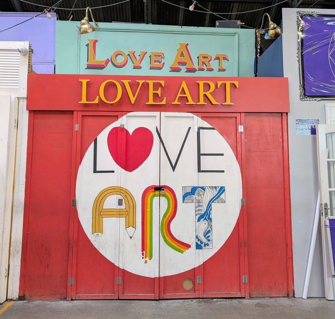 May be art of heart and text that says "LOVEARI LOVE ART LOVE ART LOVE ART 産ン 54"