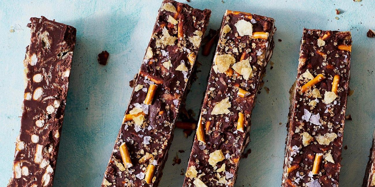 Easy-peasy, salty-sweet chocolate fudge with pretzels and chips