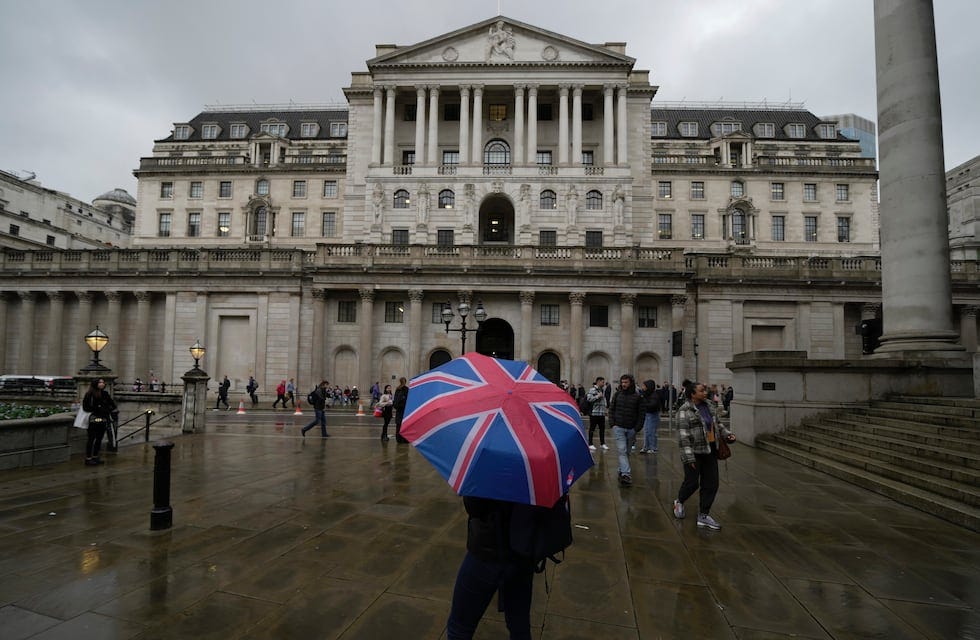Banco de Inglaterra reduce tasas de interés tras caída de inflación en el Reino Unido Banco de Inglaterra reduce tasas de interés tras caída de inflación en el Reino Unido