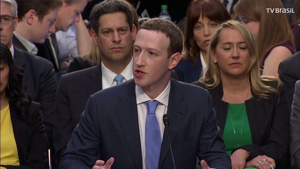 Mark Zuckerberg pede desculpas por uso de dados do Facebook Mark Zuckerberg pede desculpas por uso de dados do Facebook
