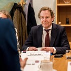 Minister Van Weel (VVD) pakt legaal wapenbezit aan (omdat hij illegaal bezit niet kan handhaven)