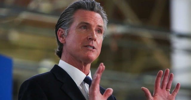 Gavin Newsom makes surprise visit to SF's Tenderloin to talk fentanyl :  r/sanfrancisco