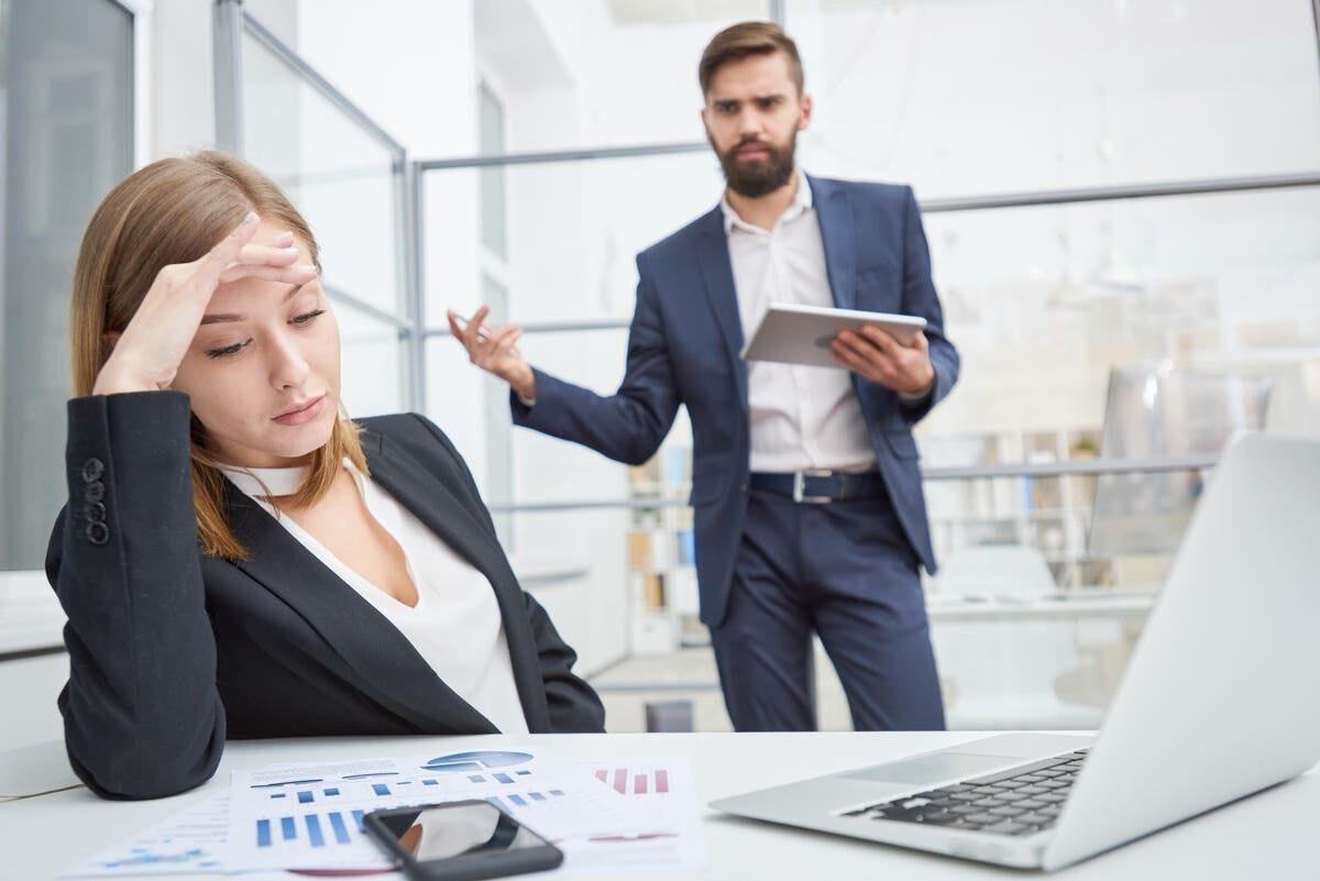 8 Ways To Spot An Annoying Manager | Camilo RIO