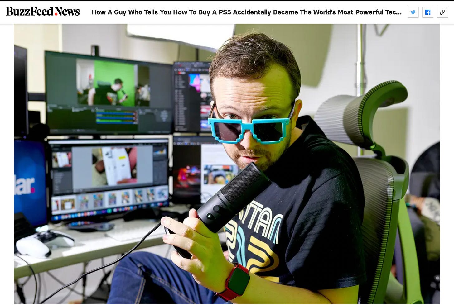 Tech journalist and expert Matt Swider live streaming from his apartment