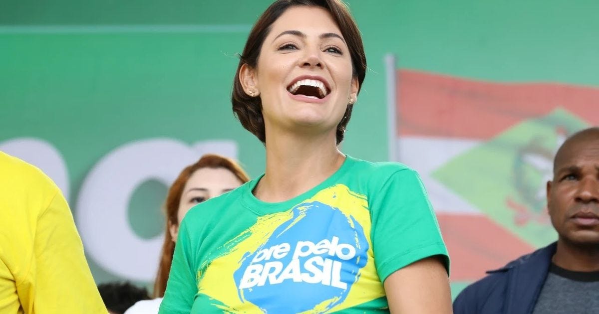 Revista IstoÉ é condenada a indenizar Michelle Bolsonaro por informações "sabidamente falsas"