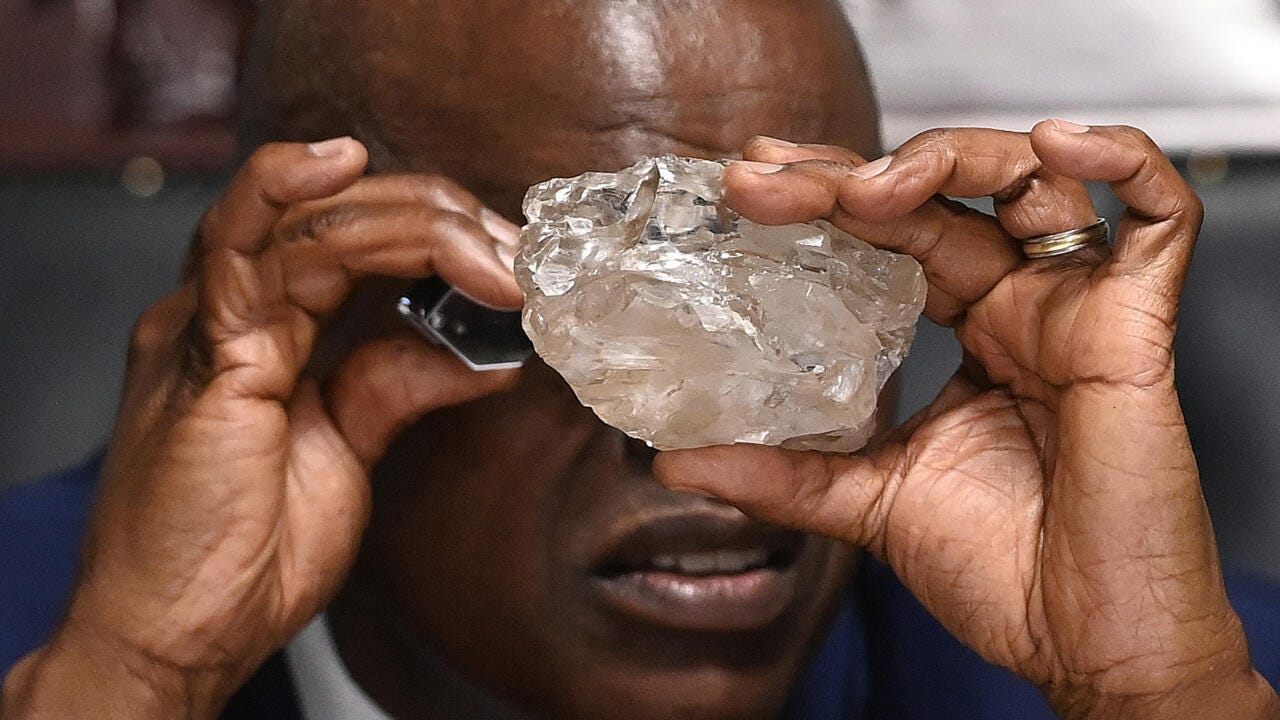 2,492-carat diamond – one of the world's largest – found in Botswana