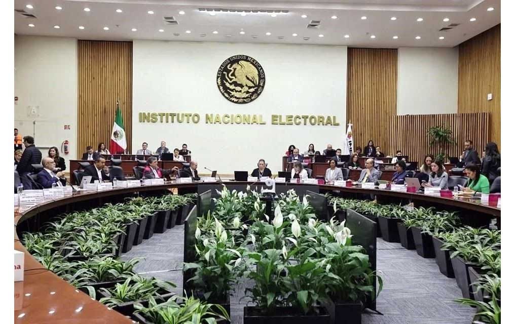 Urgen consejeros de INE nueva sesión para votar paridad