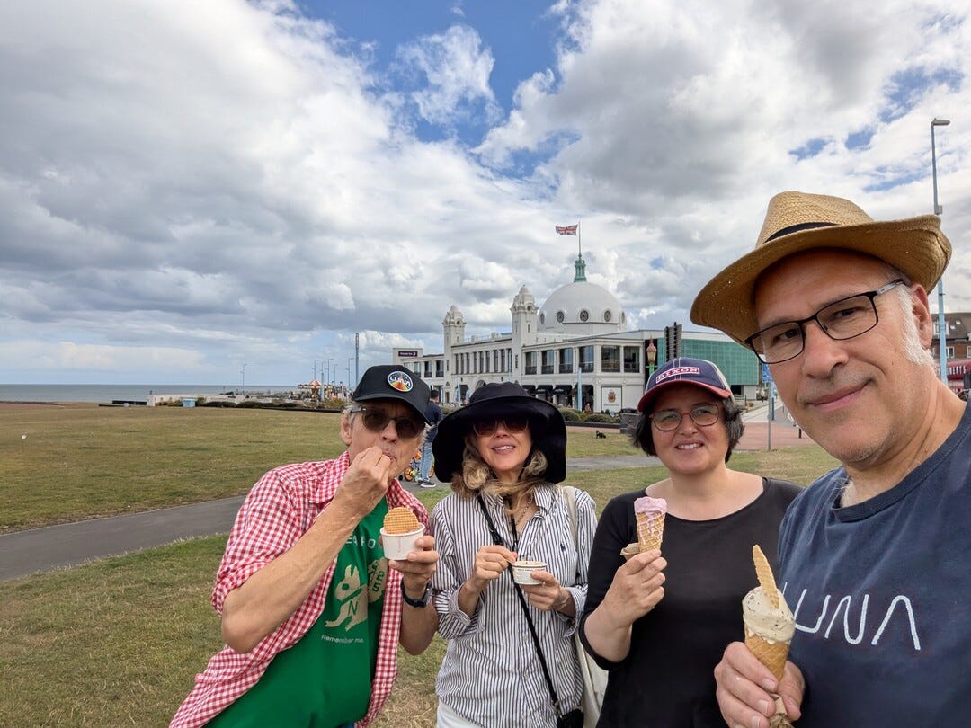 Di Meo's ice cream outside The Spanish City Di Meo's ice cream outside The Spanish City