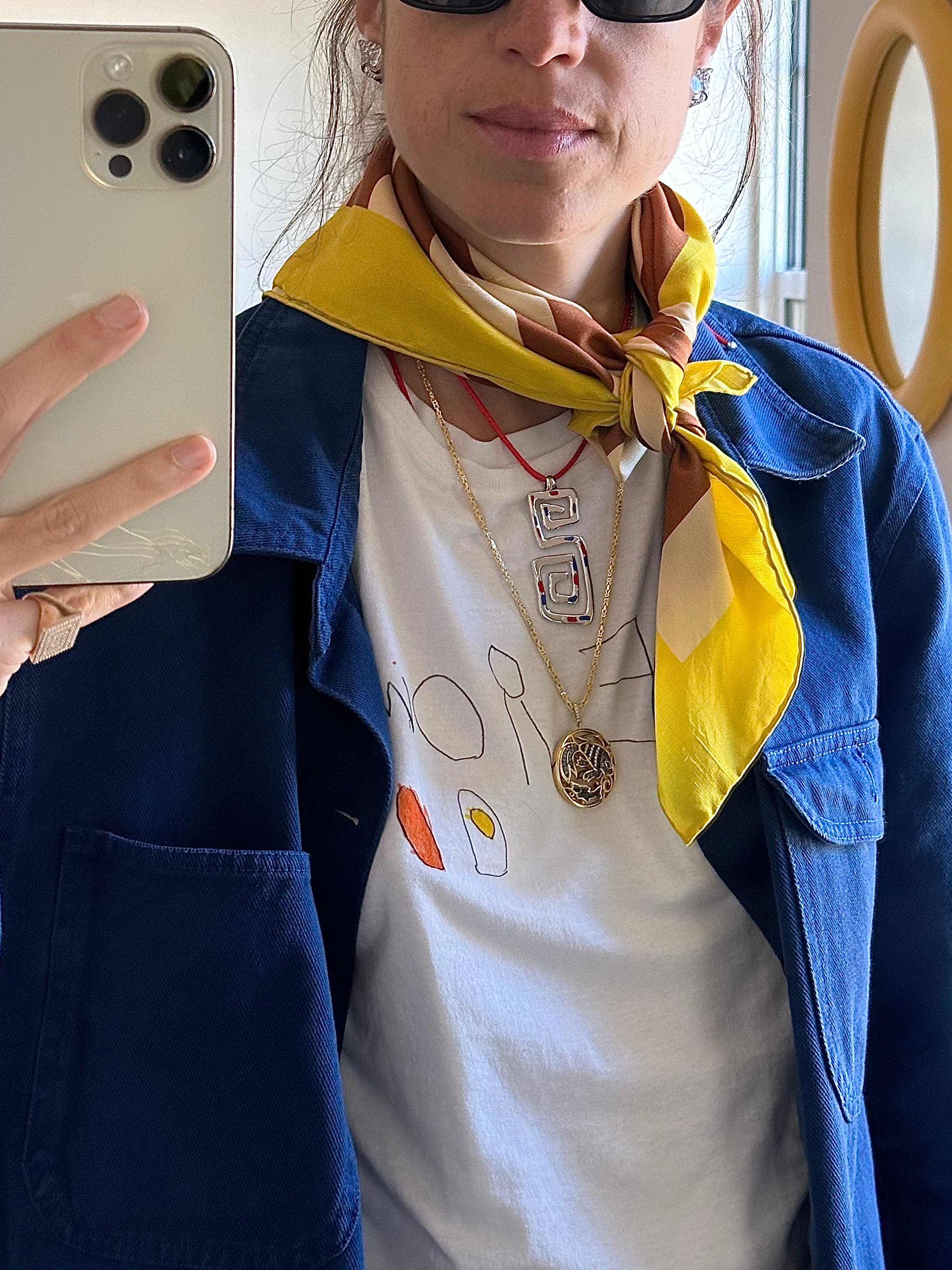 Letter of Rec #083: Seeking the tiny fashion minutiae that