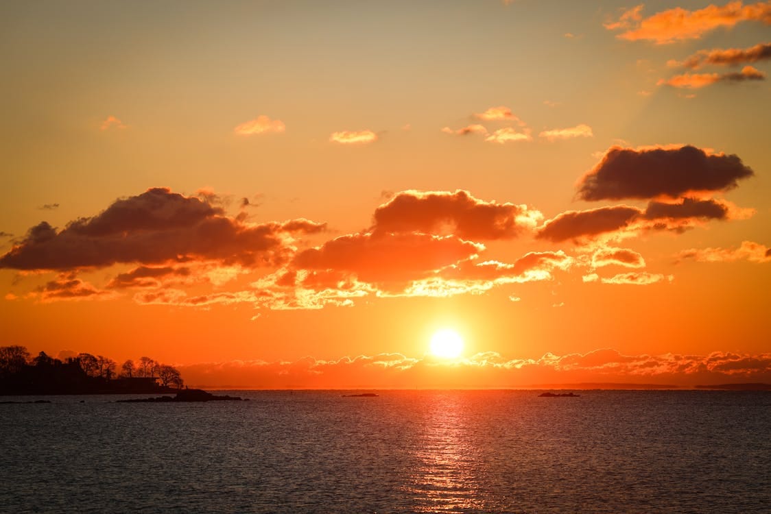 Free Body of Water Under Beautiful Sky Stock Photo Free Body of Water Under Beautiful Sky Stock Photo