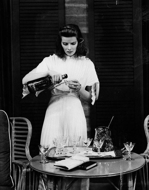 Katharine Hepburn, champagne | Katharine hepburn, The philadelphia story,  Núpcias