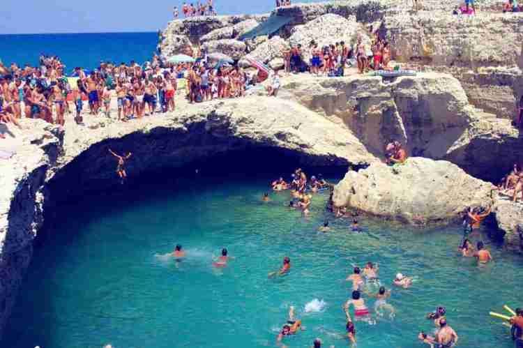 Grotta della Poesia in Puglia Grotta della Poesia in Puglia
