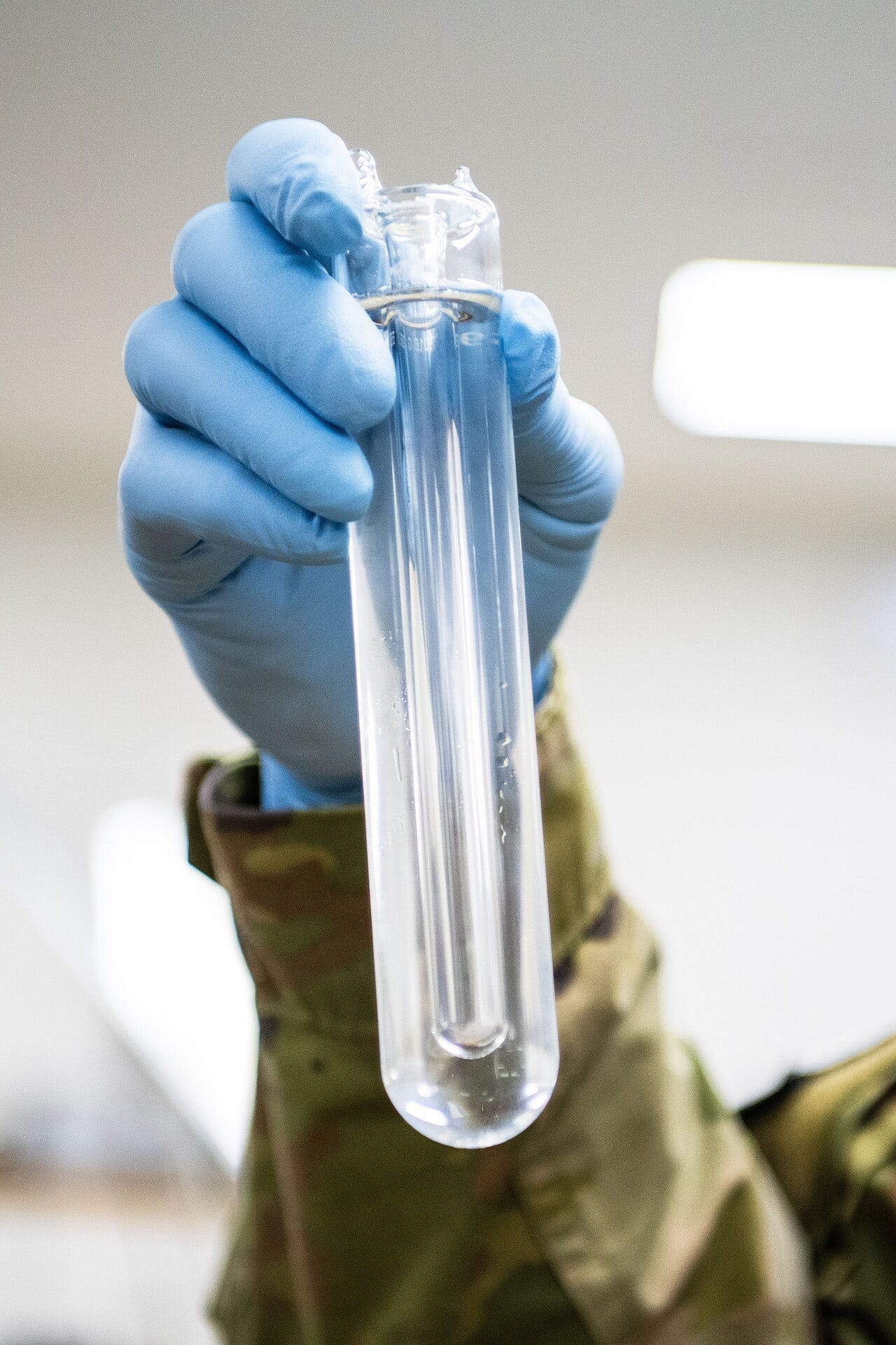 Vienna Standard Mean Ocean Water — Senior Airman Zachary Foster / U.S. Air Force / Public domain (Wikimedia Commons) Vienna Standard Mean Ocean Water — Senior Airman Zachary Foster / U.S. Air Force / Public domain (Wikimedia Commons)