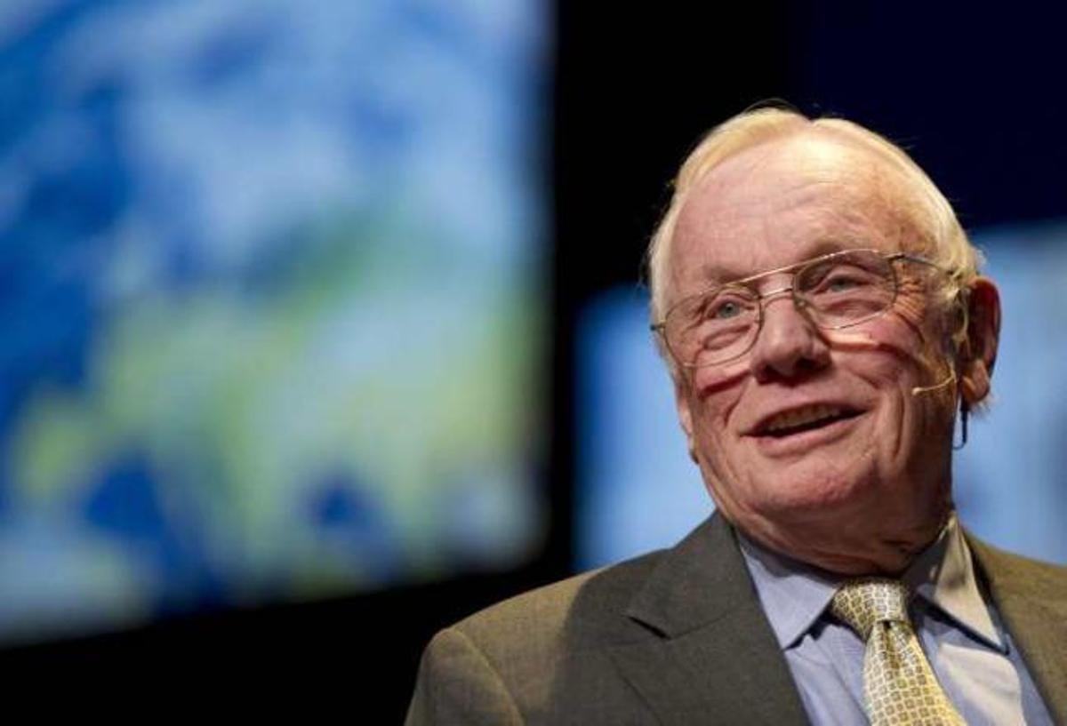Fallece Neil Armstrong, el primer hombre que pisó la Luna