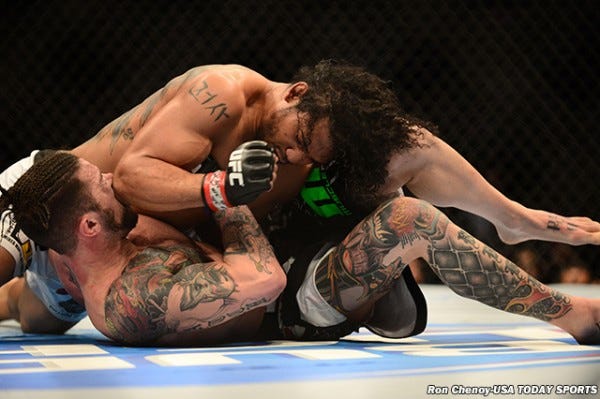 benson henderson cotch smells with brandon thatch ufc fight 60 2015 benson henderson cotch smells with brandon thatch ufc fight 60 2015