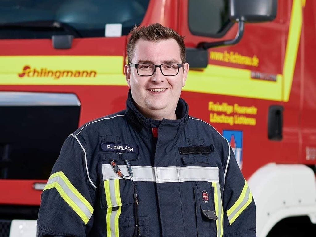 Viele Mitglieder der Feuerwehren aus Lichtenau und Paderborn werden Patrick Gerlach in guter Erinnerung behalten. Viele Mitglieder der Feuerwehren aus Lichtenau und Paderborn werden Patrick Gerlach in guter Erinnerung behalten.