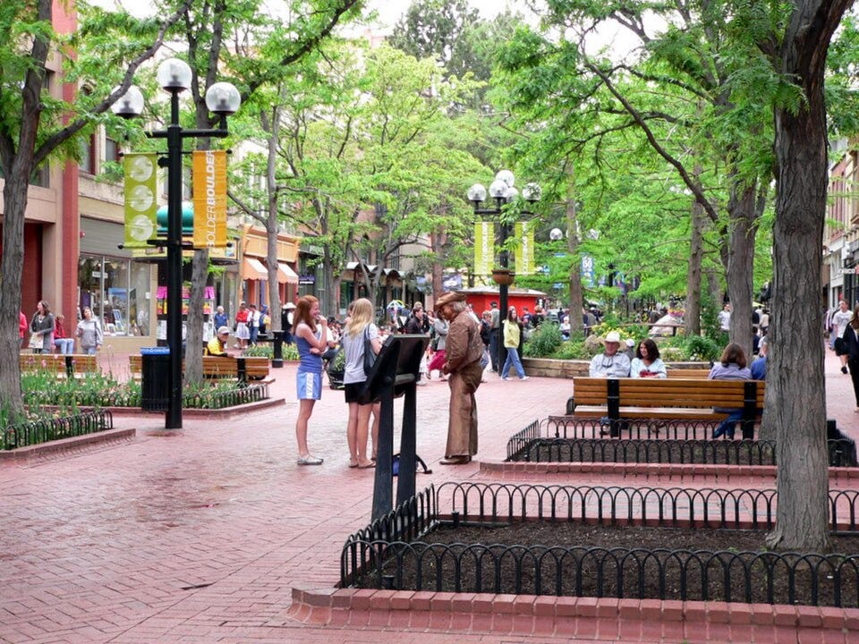 File:Pearl Street Mall.jpg File:Pearl Street Mall.jpg