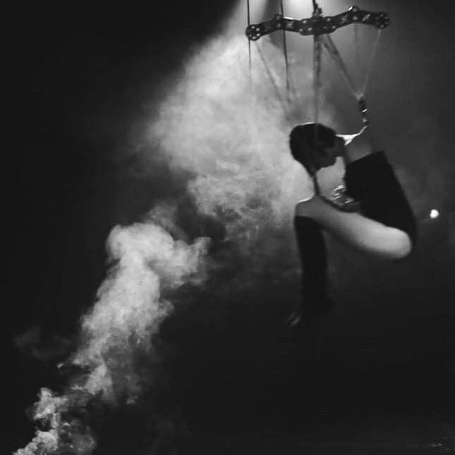 Examples of aesthetics in hook suspension