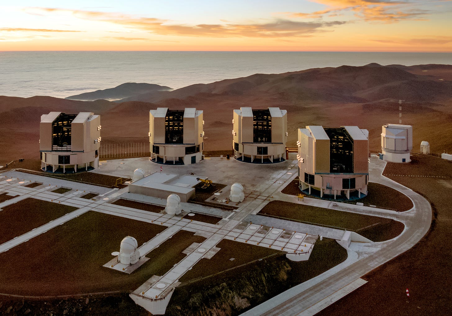 Very Large Telescope - Wikipedia Very Large Telescope - Wikipedia