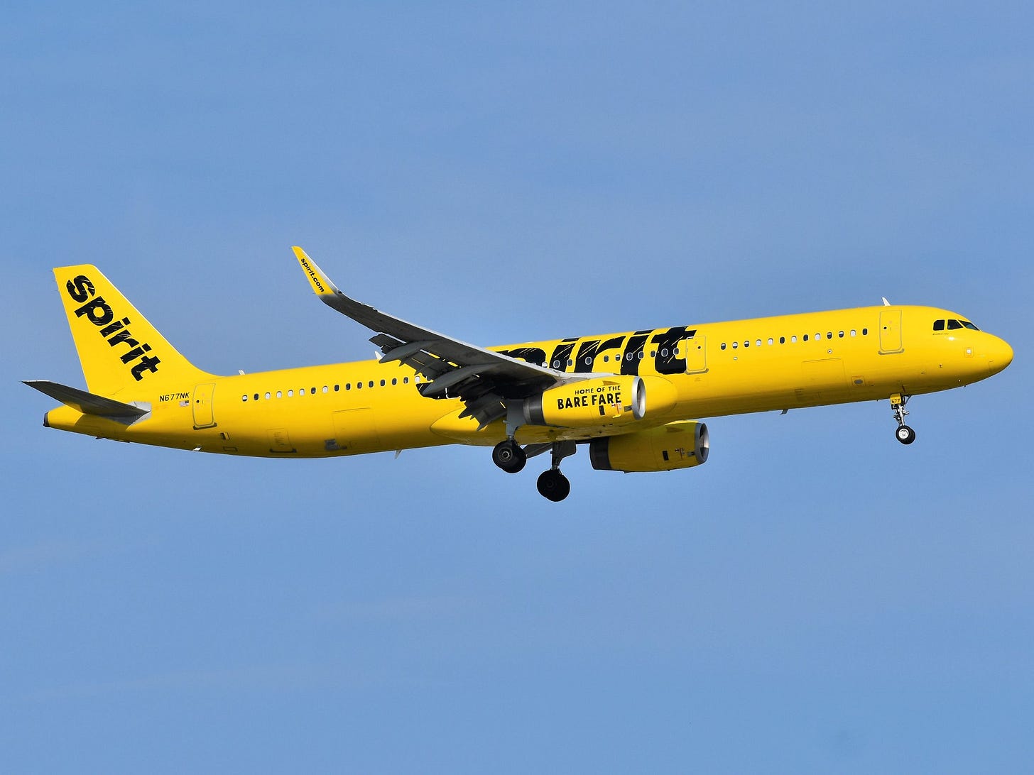 Spirit Airlines Airbus A321 approaching Newark Airport