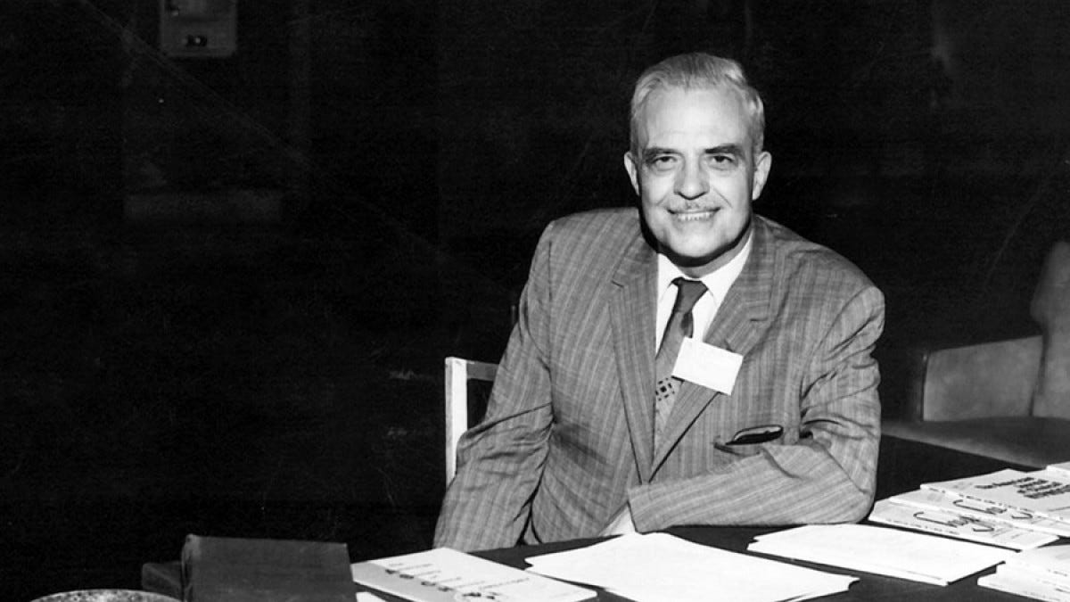 Milton H. Erickson: biografía de este investigador de la hipnosis